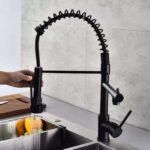 خلاط مطبخ اسود